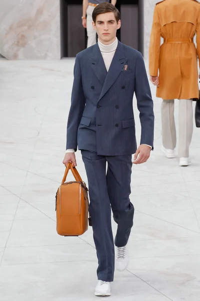 Look 2